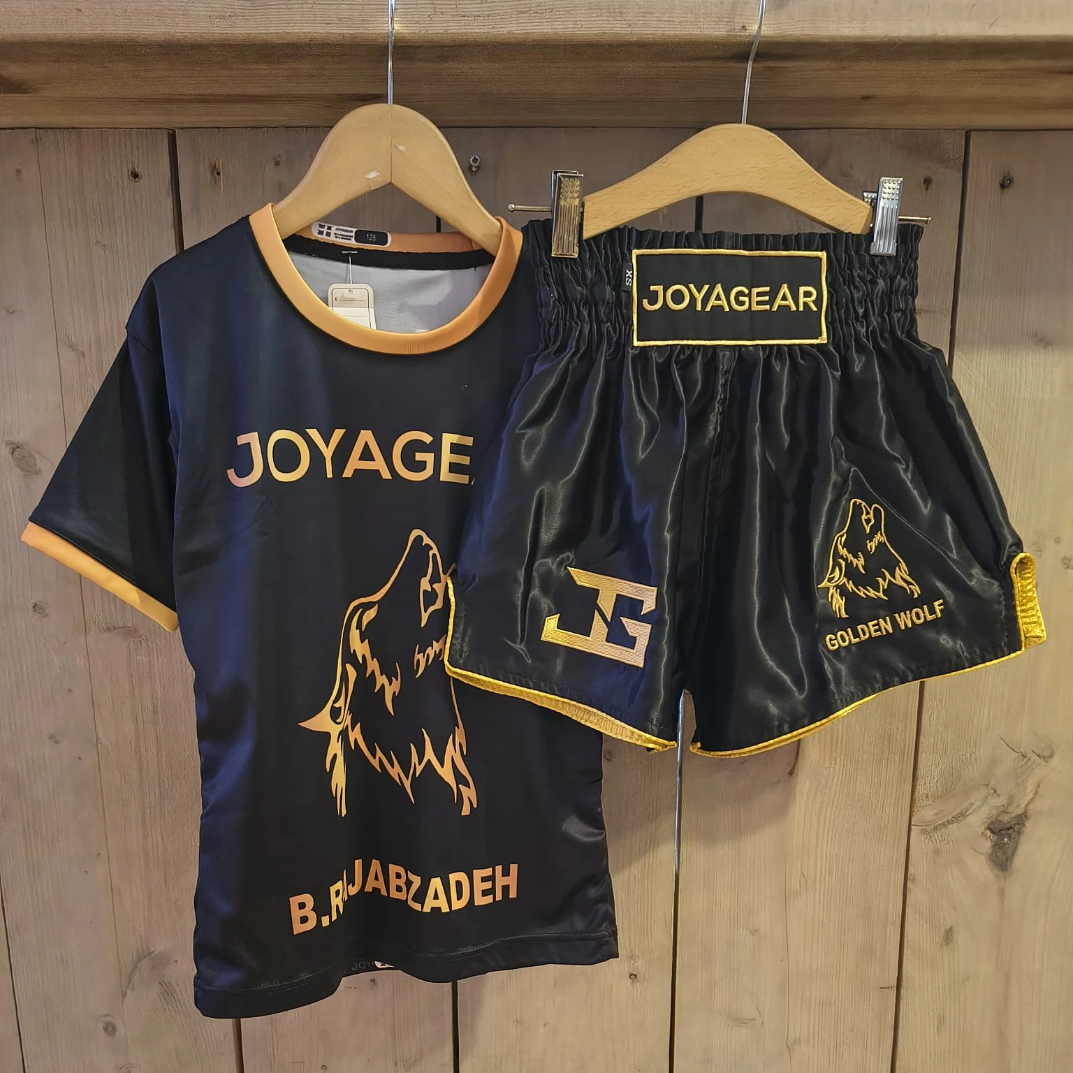 Set Golden Wolf