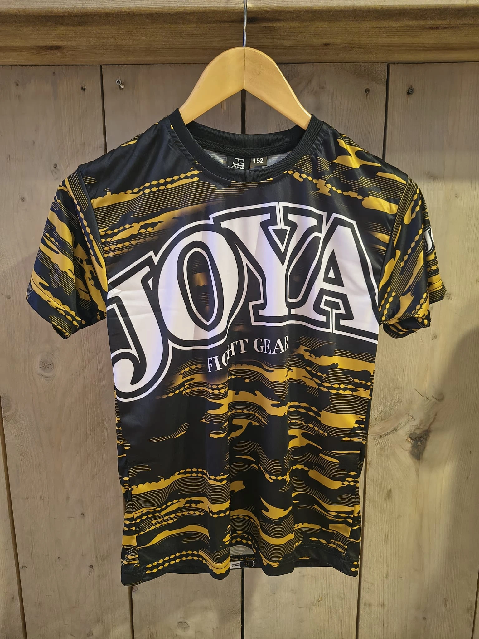 camo v2 t-shirt goud